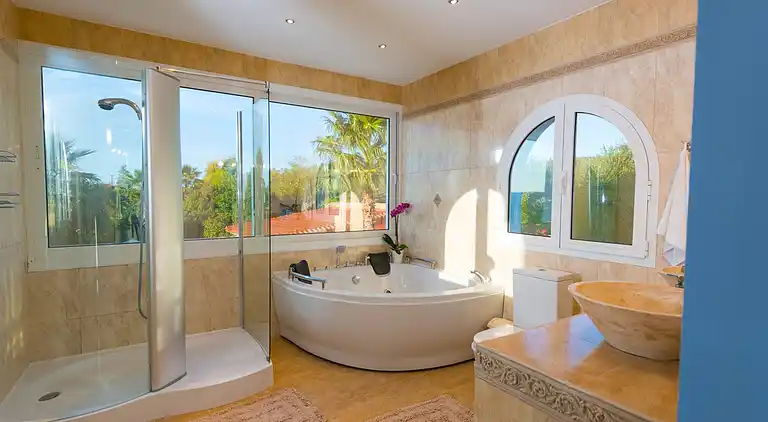 Villa Aphrodite with heated pool and exotic garden