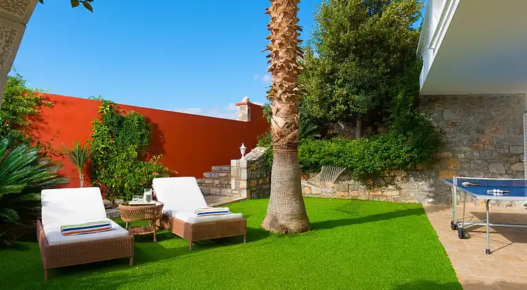 Villa Aphrodite with heated pool and exotic garden