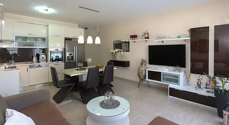 Villa in Okrug Gornji