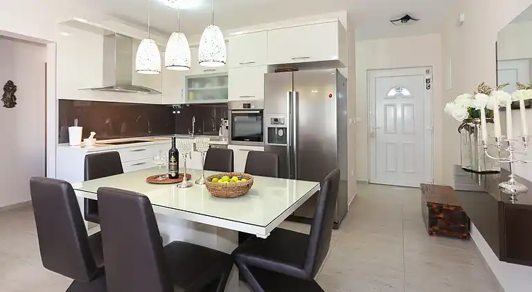 Villa in Okrug Gornji