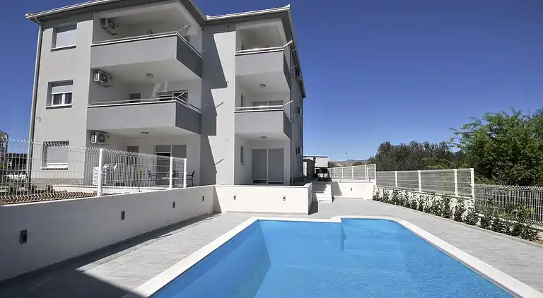 Villa in Okrug Gornji