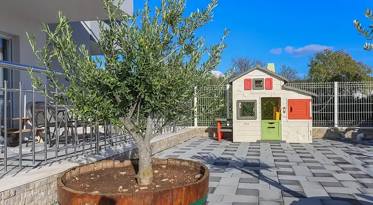 Villa in Okrug Gornji