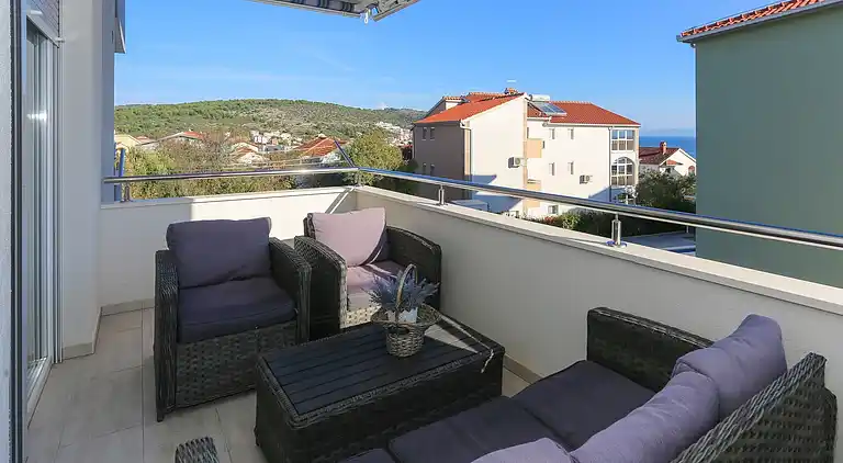 Villa in Okrug Gornji