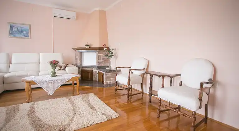 Farm house in Mala Huba