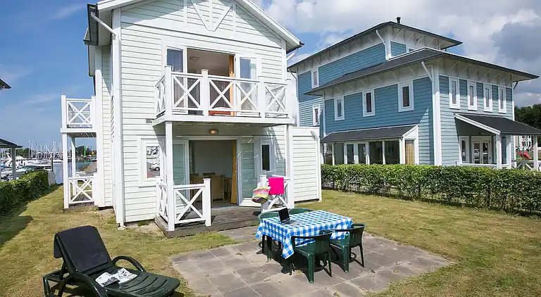 Villa in South Holland