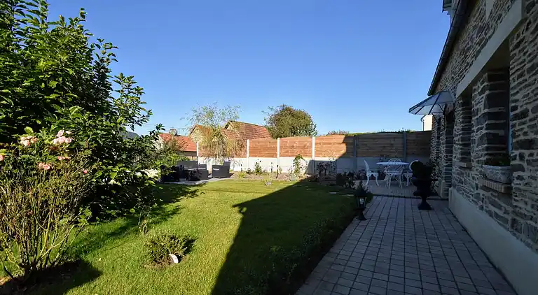 Holiday home in Montrabot