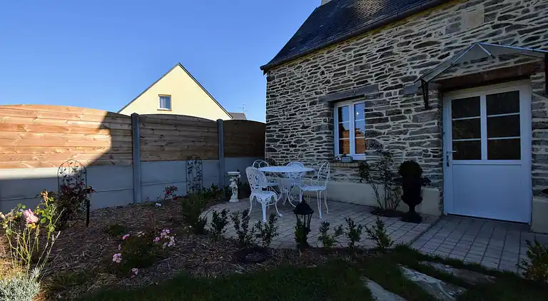 Holiday home in Montrabot