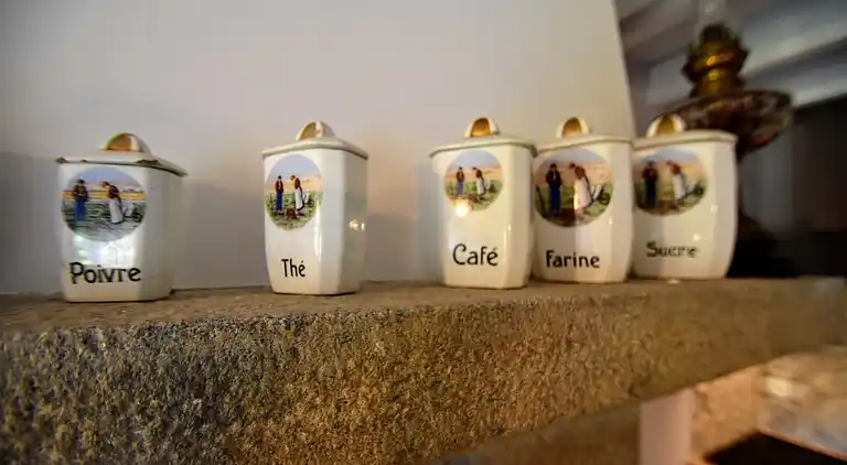 Holiday home in Montrabot