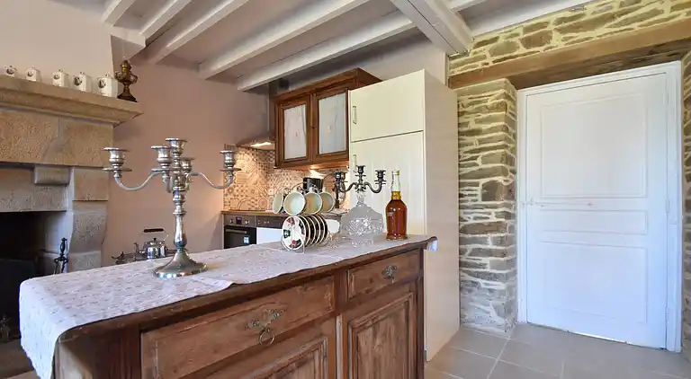 Holiday home in Montrabot