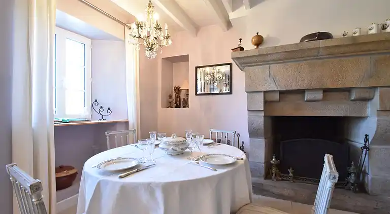 Holiday home in Montrabot