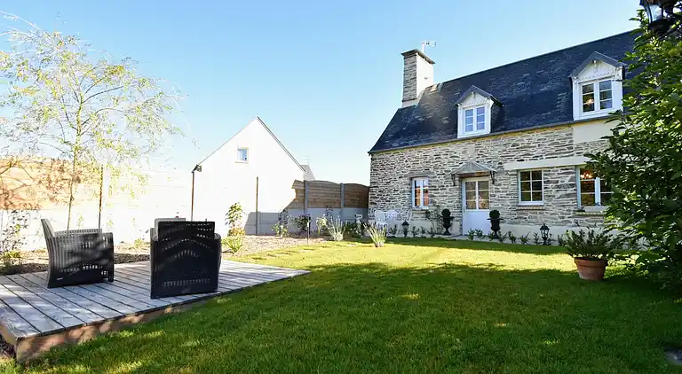 Holiday home in Montrabot