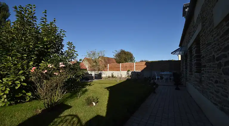 Holiday home in Montrabot