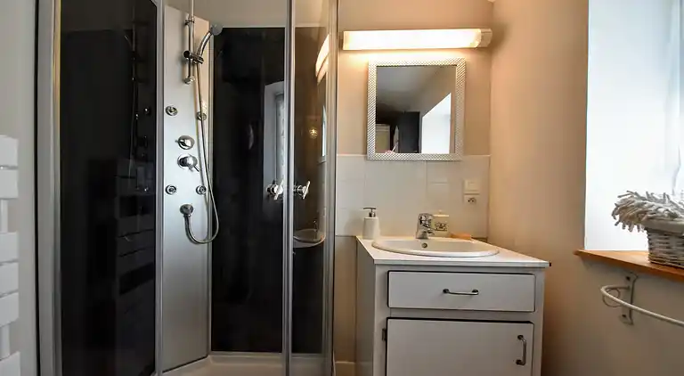 Holiday home in Montrabot