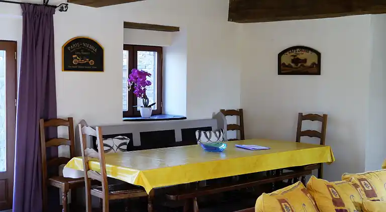 Semesterbostad i Champteussé-sur-Baconne