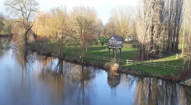 Semesterbostad i Champteussé-sur-Baconne
