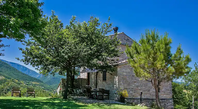 Villa in Acqualagna