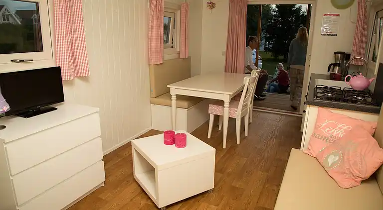 Mobile home in South Holland