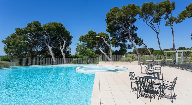 Apartment in Saumane-de-Vaucluse