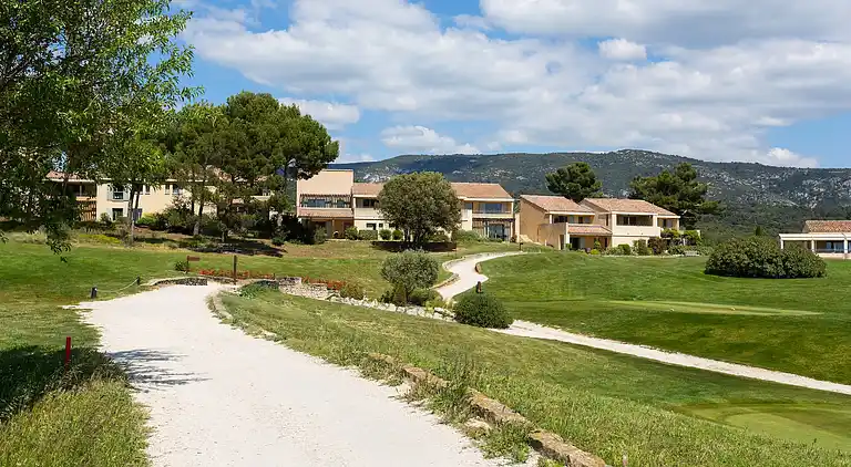 Apartment in Saumane-de-Vaucluse