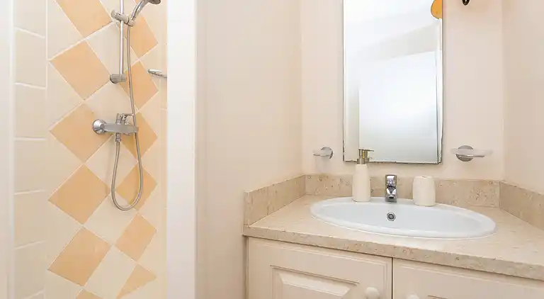 Apartment in Saumane-de-Vaucluse