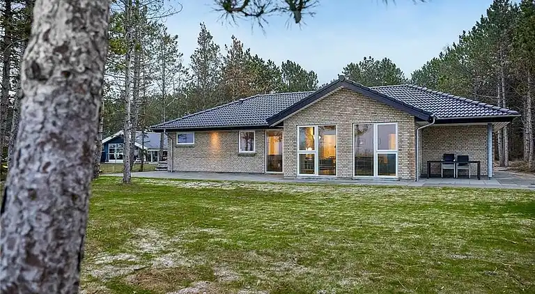 Sommerhus ved Øer Strand