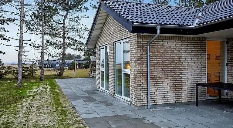 Sommerhus ved Øer Strand