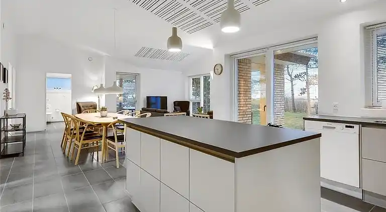 Sommerhus ved Øer Strand