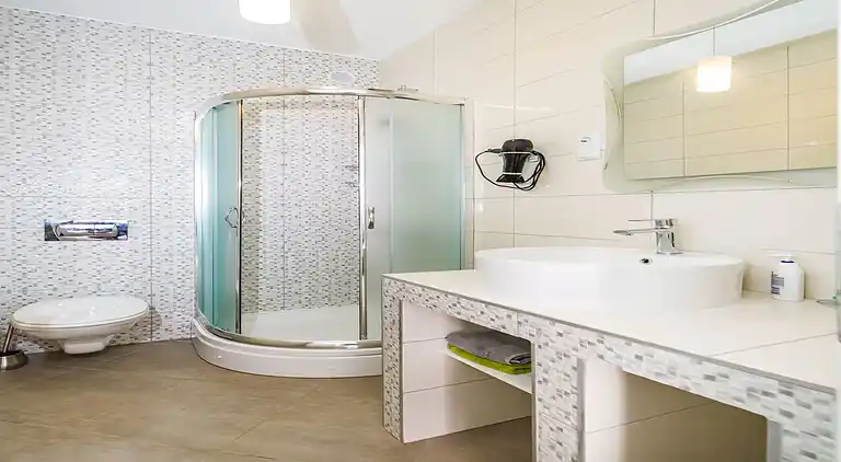 Ferienhaus in Neviđane