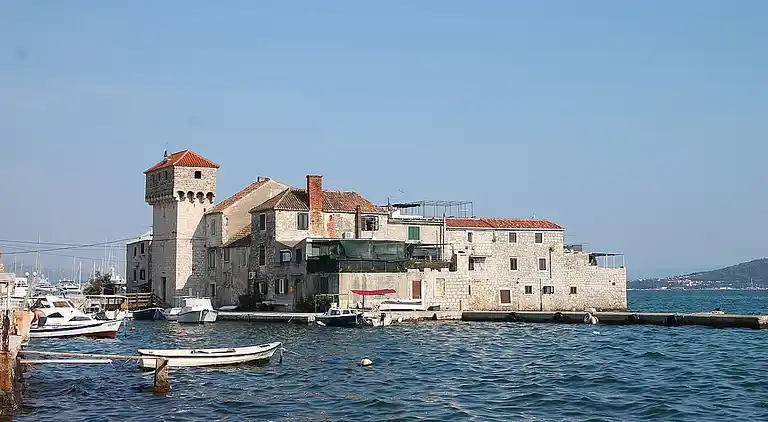 Villa in Kaštel Gomilica
