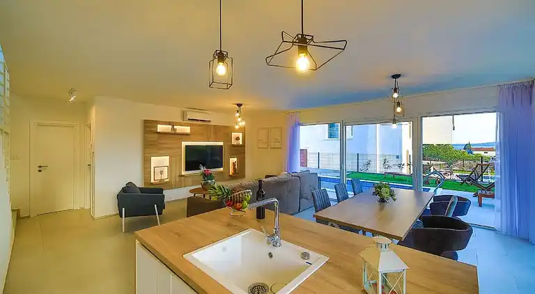 Villa in Kaštel Gomilica