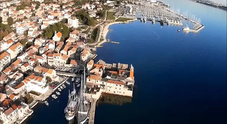 Villa in Kaštel Gomilica