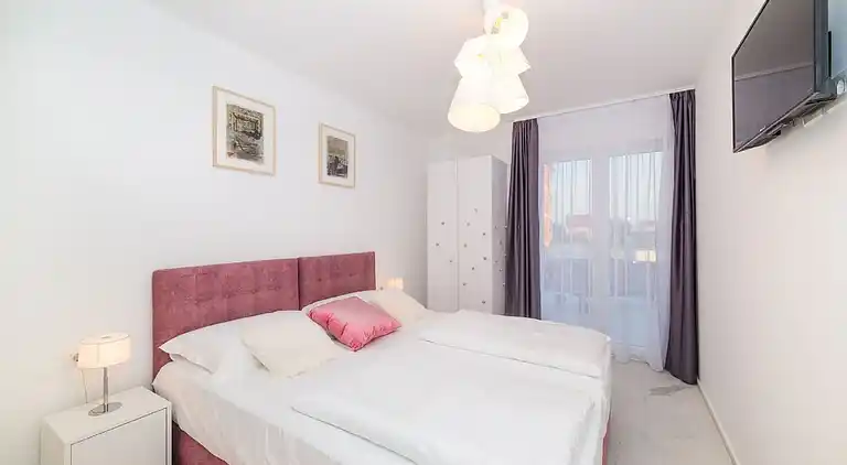 Villa i Kaštel Gomilica