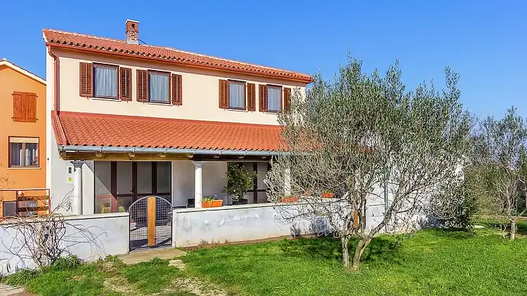 Apartment in Vinkuran