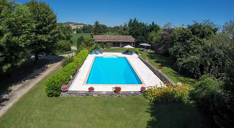 Holiday home in Tourtrès