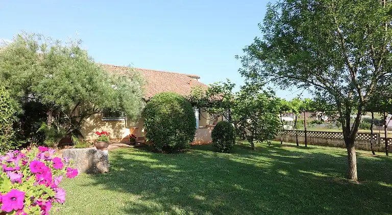 Bungalow in Vrvari