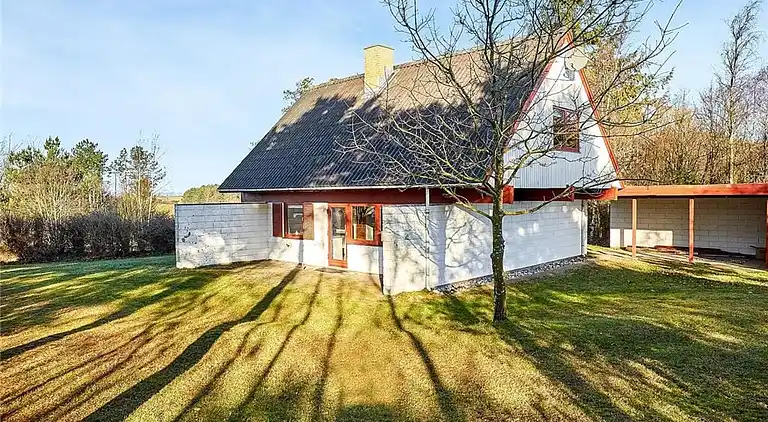 Sommerhus ved Øer Strand