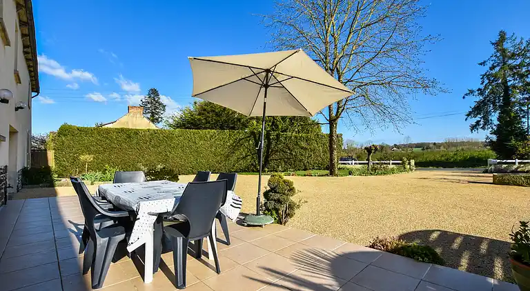 Holiday home in Broons