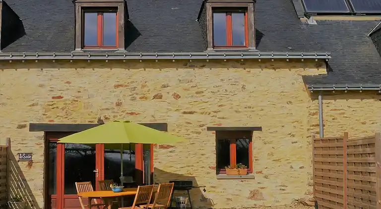 Semesterbostad i Champteussé-sur-Baconne