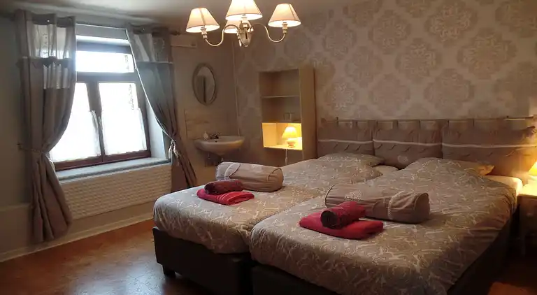 Farm house in Aublain