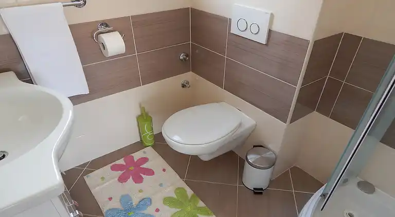 Ferielejlighed i Okrug Gornji