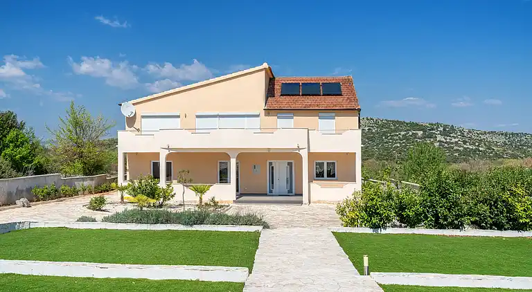 Villa in Zaton