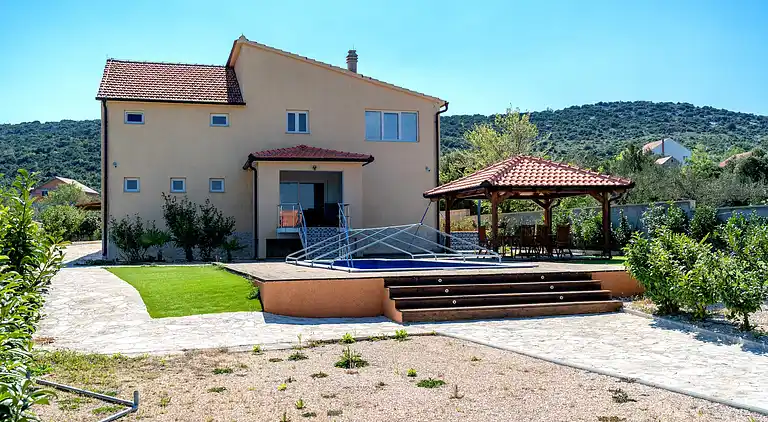 Villa in Zaton