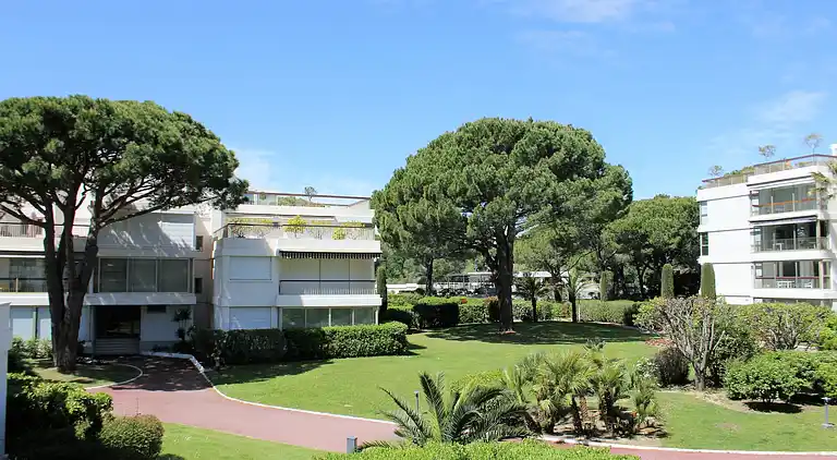 Apartment in Mandelieu-La Napoule