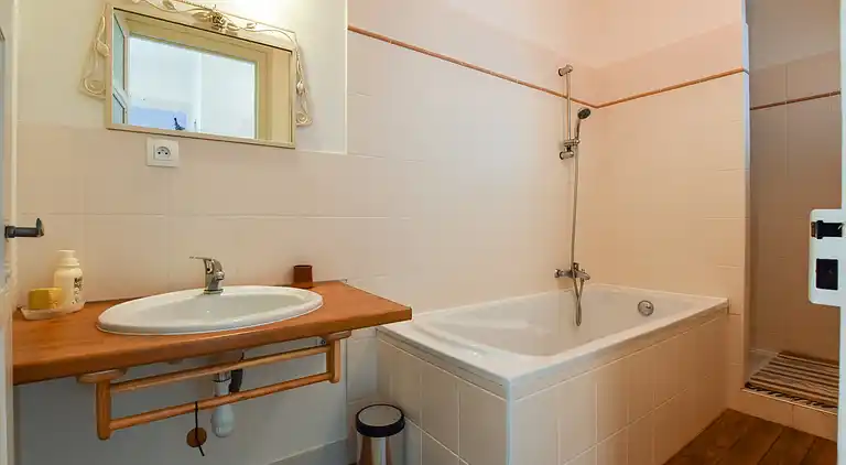 Apartment in Locmiquélic