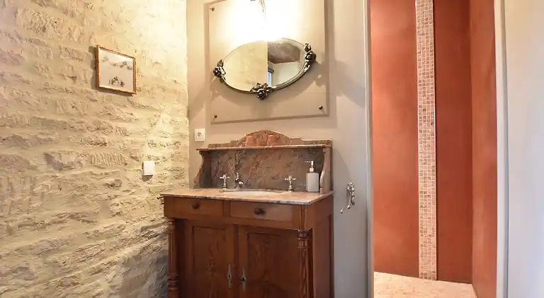 Manor house in Lantheuil