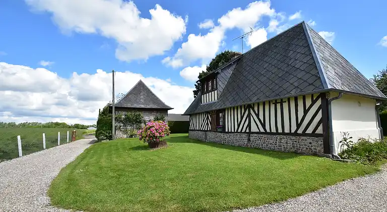 Semesterbostad i Épaignes