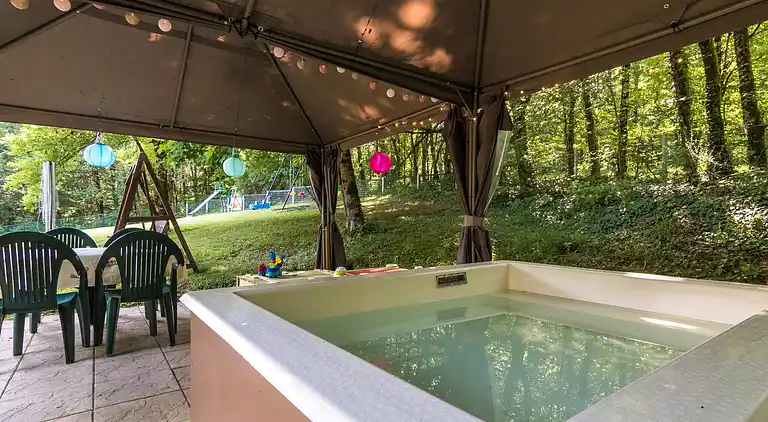 Holiday home in Savignac-Lédrier