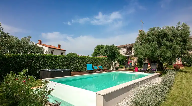 Ferienhaus in Rošini