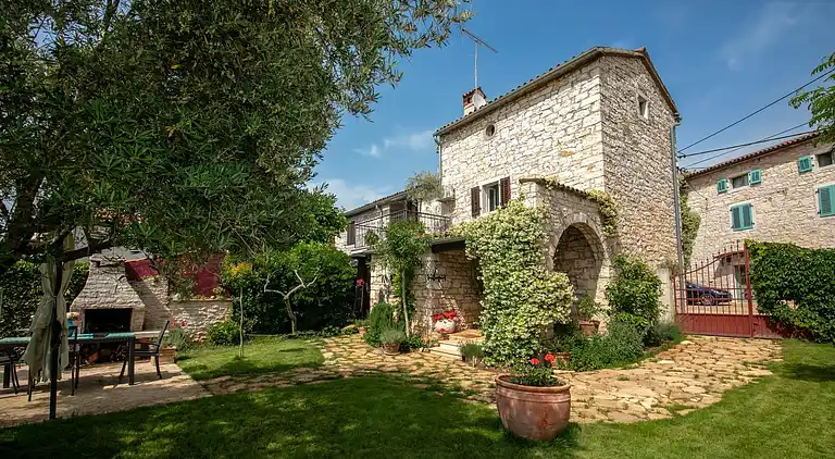 Ferienhaus in Rošini