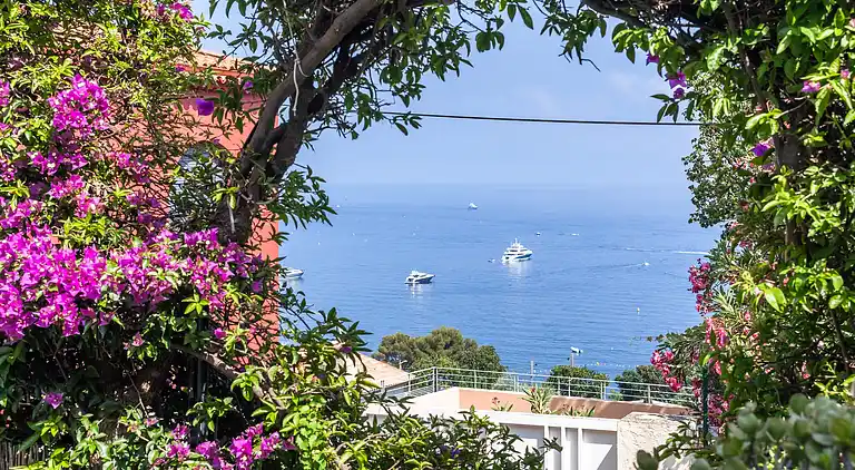 Holiday home in Èze